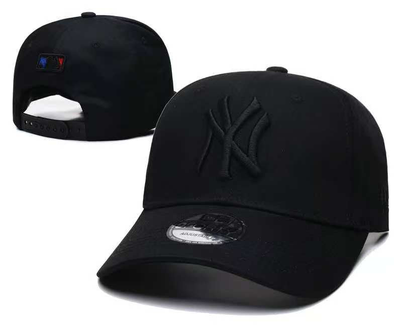 New Era NY Yankees All-Black Adjustable Cap