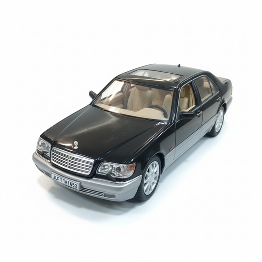Mercedes-Benz S-Class (W140) 1:24 Scale Model