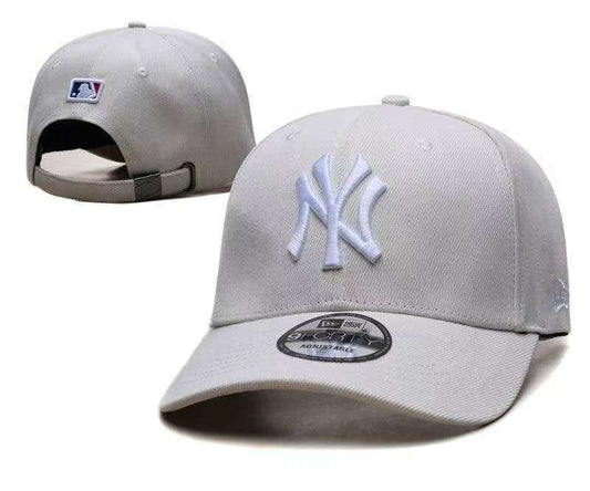 New York Yankees 9FORTY Adjustable Cap – Light Grey / White