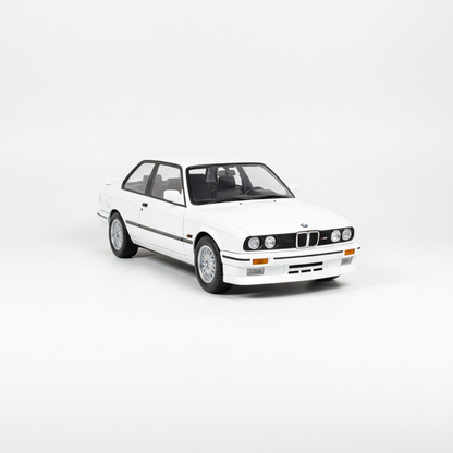 1:24 Scale BMW M3 (E30) Collectible Diecast Model